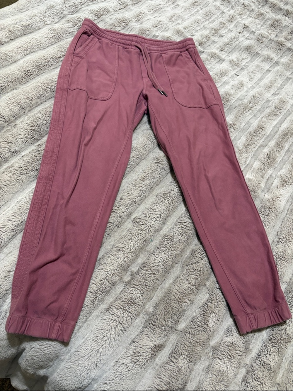 Athleta Women’s Berry Maroon Jogger Pants Pull On Size Medium